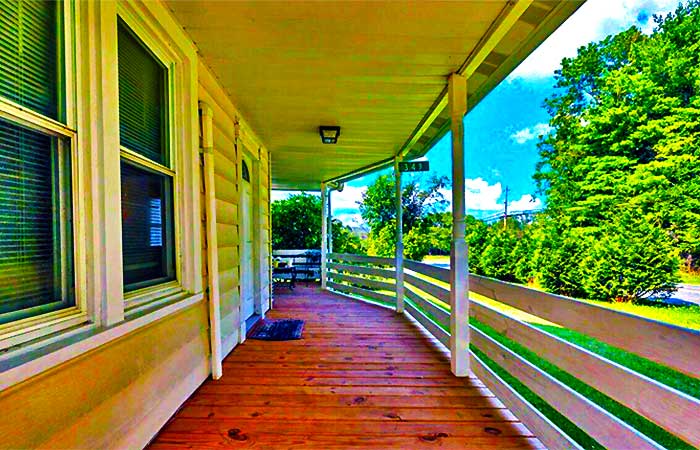 399 Carlton Road Deck