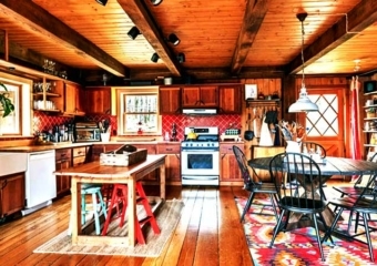 40-Acre Woods Cabin Kitchen