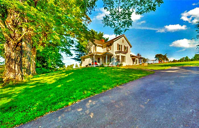 48 Jericho Road Farmhouse Farmhouse