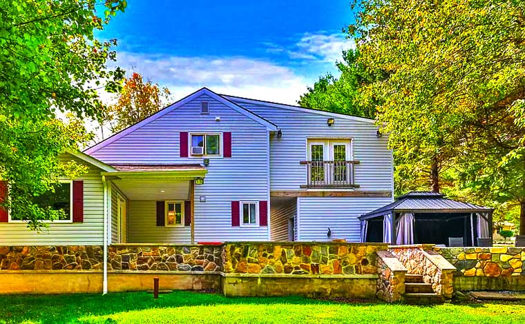 61 Chapman Circle Exterior