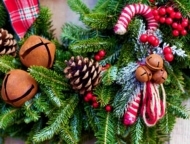 Adams Hardscape and Wreaths closeup of wreath