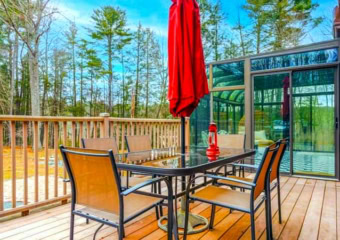 Alpine Echo Retreat Deck and Sun Room