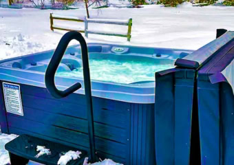 Alpine Echo Retreat Hot Tub