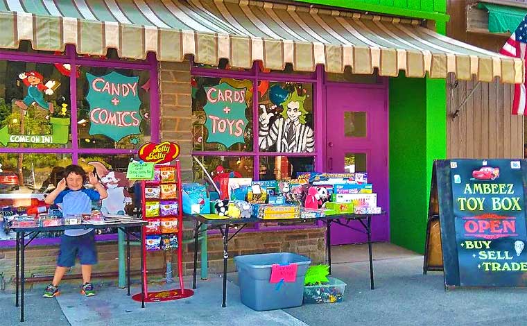 Ambeez Toy Box Front Exterior