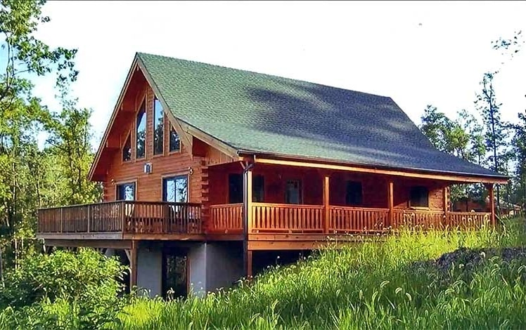 Amish-Built Chalet exterior