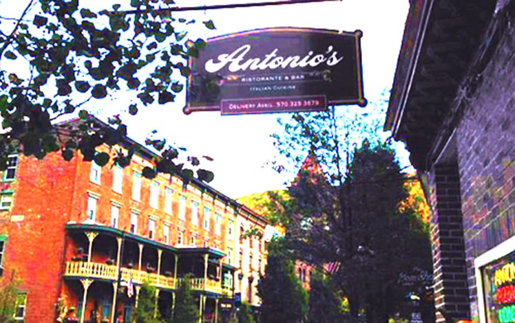 Antonios-Pizzeria-exterior-and-sign-downtown-jim-thorpe