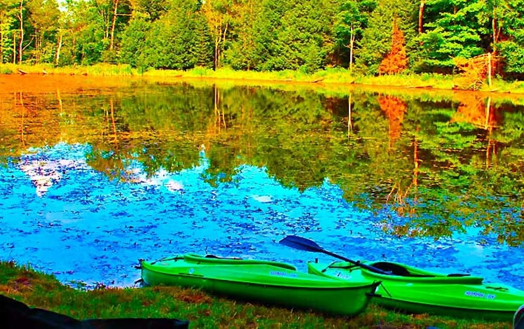 Arrowhead Ranch Lakefront Glamping Kayaks on Lake