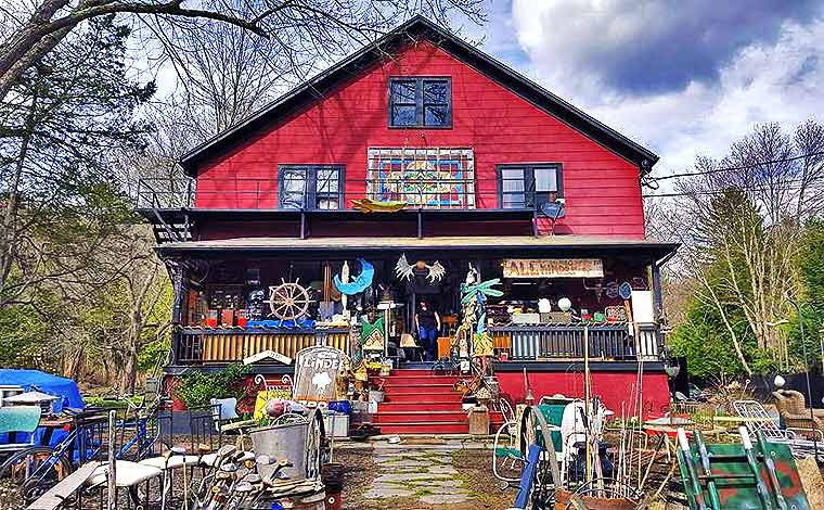 Barryville Emporium Exterior