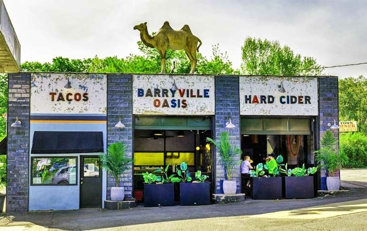 Barryville Oasis Exterior