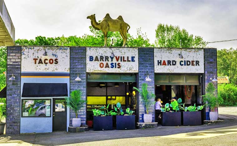 Barryville Oasis Exterior