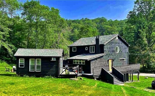 Black Bear Cottage Exterior Side
