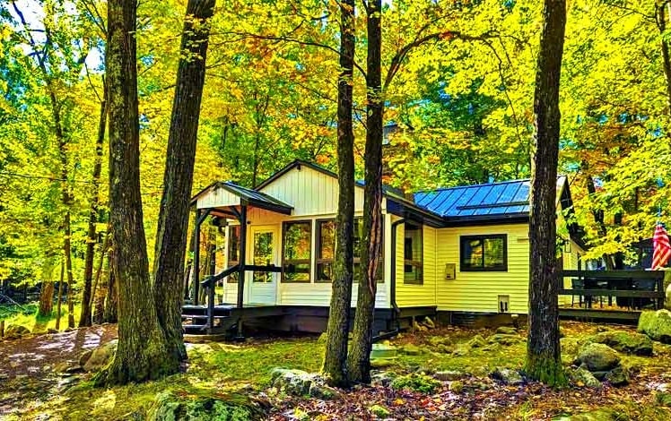 Bluebird Cottage Lake Harmony Exterior Front