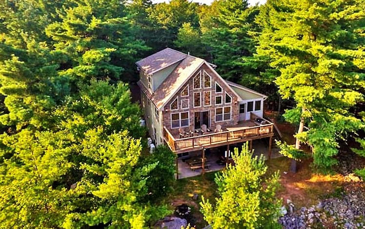 Boulder Field Lodge Exterior