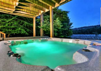 Boulder Field Lodge Hot Tub