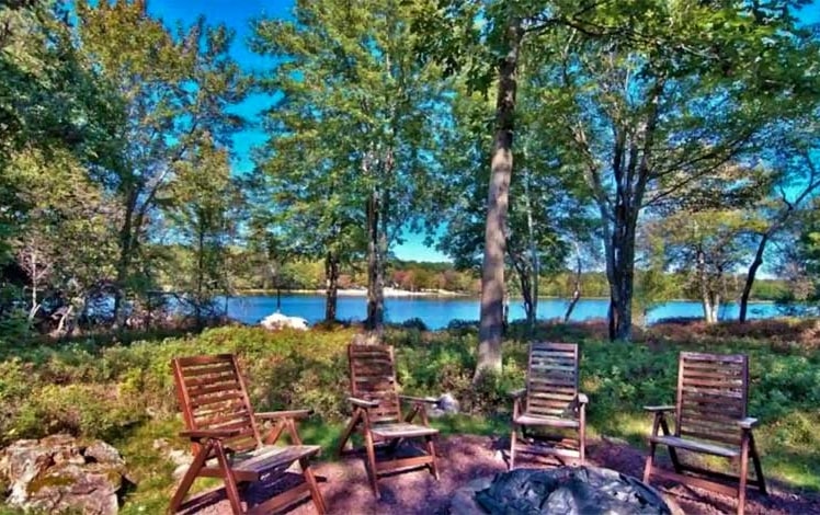 Brier Crest Woods fire pit by lake