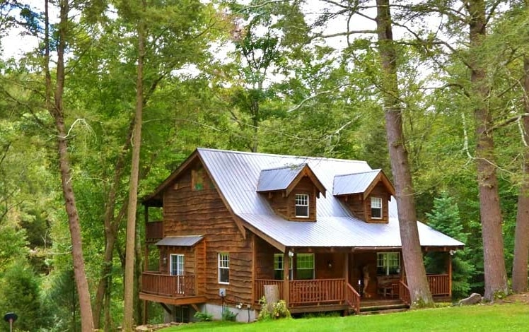 Brookview Cabin Exterior