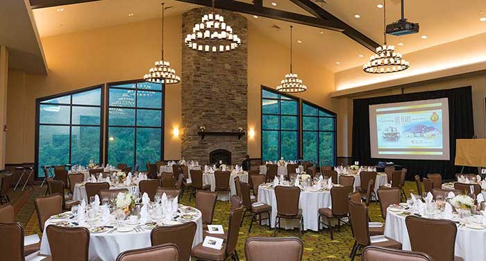 Camelback-Resort-Conference-Center-dining