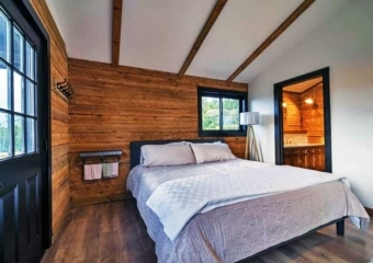 Camp Bluestone King Cabin Bedroom