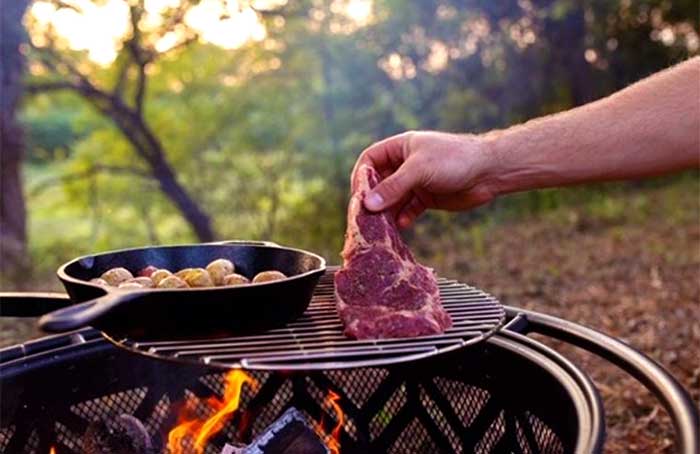 Camp Temike Glamping grill cooking