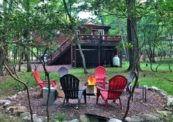 Cloud 9 in Lake Harmony fire pit and chairs
