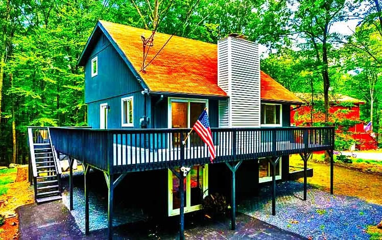 Conashaugh Lake Saltbox Exterior