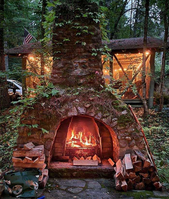 cottage at governor's retreat outdoor fireplace