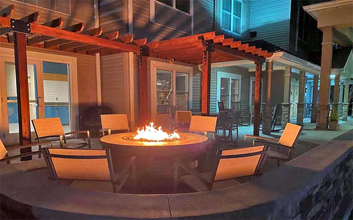 Country Inn & Suites fire pit