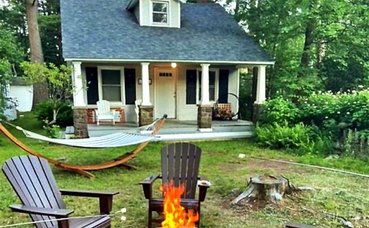 Cozy Cabin in the Pines Exterior