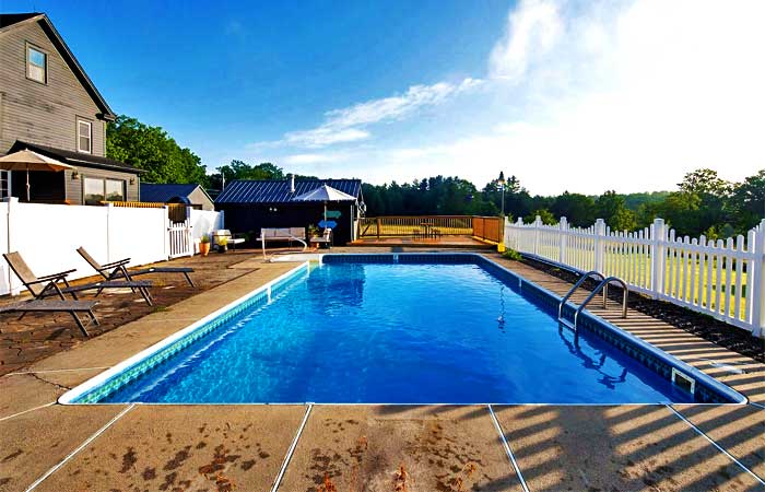 Cozy Catskills Farmhouse Swimming Pool