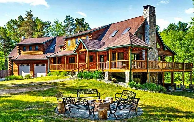 Creekfront Log Mansion Exterior