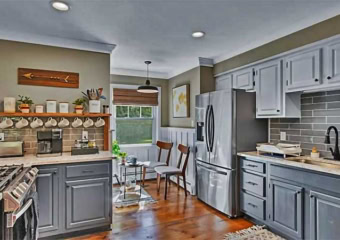 Creekside Luxury Stable Kitchen