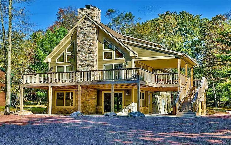 Deer View Lodge at Lake Harmony exterior