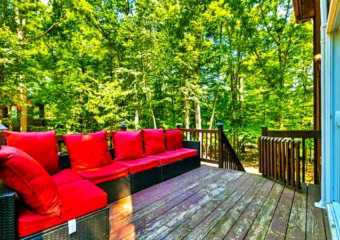 Delightful Mountain Chalet Deck