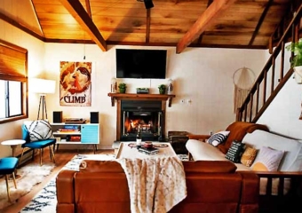 Dreamers Cabin Living Room