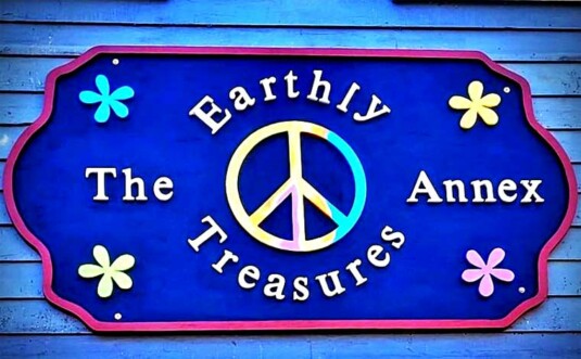 Earthly Treasures Store Sign