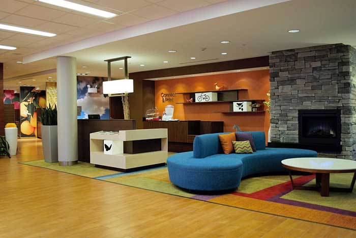 Fairfield-Inn-&-Suites-Stroudsburg-business-center-lounge