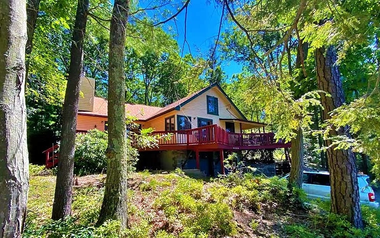 Fairview Lake Lakefront exterior