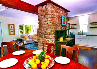 Fernwood Cottage Dining Area