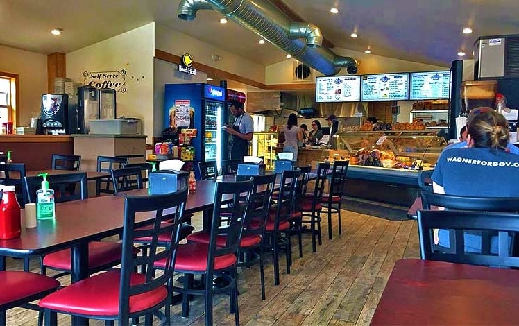 Goldberg Bagels and Deli Interior