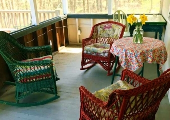 Grandma Gail’s Cottage screened in porch