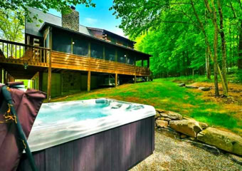 Grazing Elk Family Cabin Hot Tub