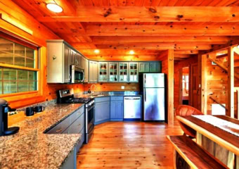 Grazing Elk Family Cabin Kitchen