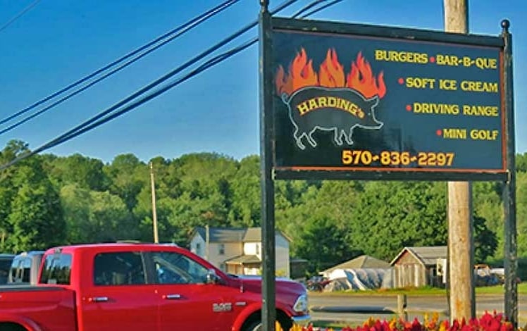 Hardings Dairy Bar and Mini-Golf store sign