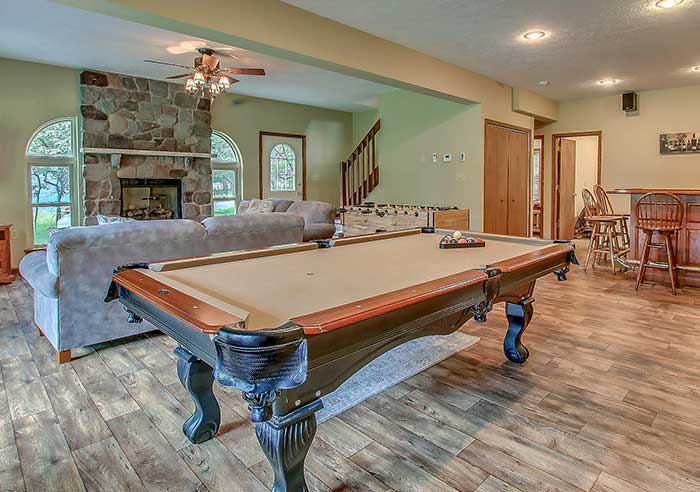 horizon house pool table