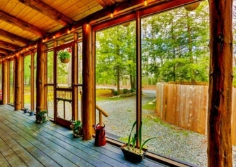 Knock on Wood Cabin Screened In Porch