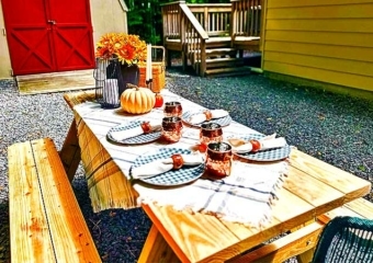 Knotty Pine Picnic Table