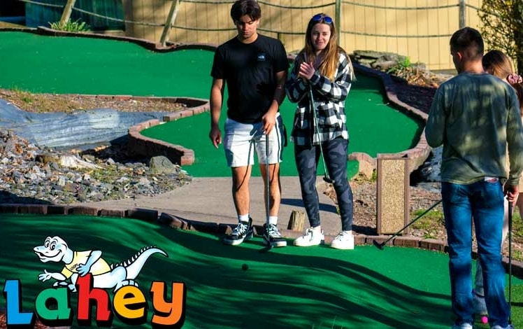 Lahey Family Fun Park kids playing mini golf