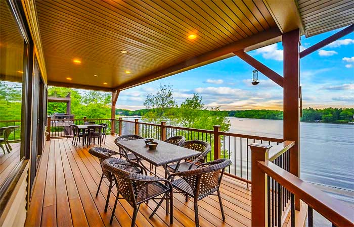 Lake Front Vista Deck