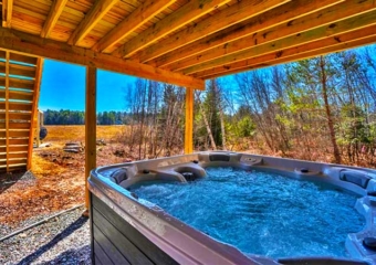 Lake Lux Lakeview Cabin Hot Tub