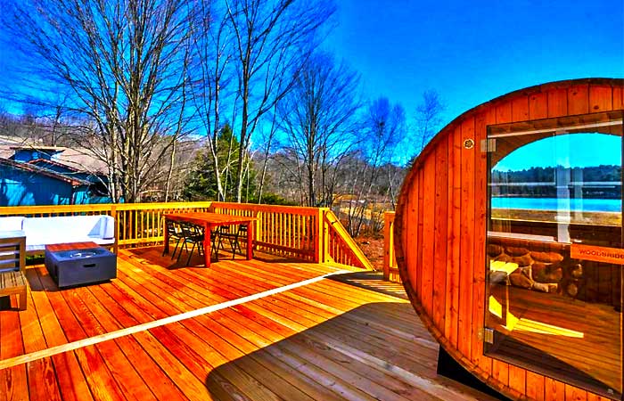 Lake Lux Lakeview Cabin Barrel Sauna